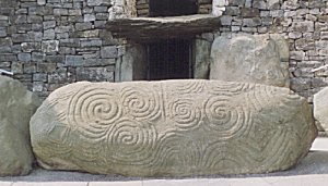 newgrange kerb stone