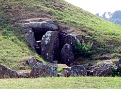 Bryn-Celli-Ddu Dolmen, Anglesey