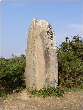 Kermaillard Standing Stone, Brittany